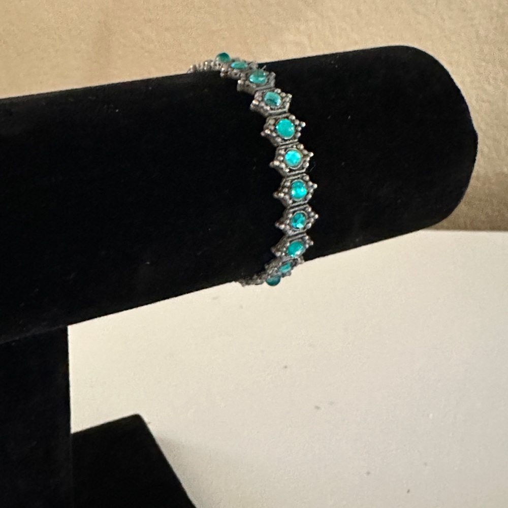 Southwestern Design Turquoise Stone Stretch Bracelet